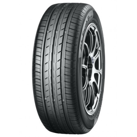 YOKOHAMA BLUEARTH-ES ES32 215/55 R17 94  V